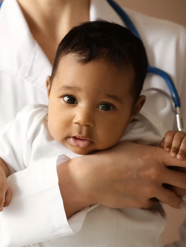 pediatrician-with-african-american-baby